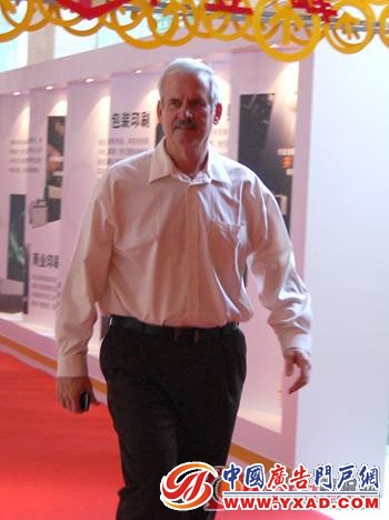 �´��ܲü���ϯ��Ӫ�ٷ���