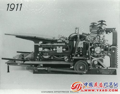 1911�꣬��һ̨ROLANDӡˢ�������г�