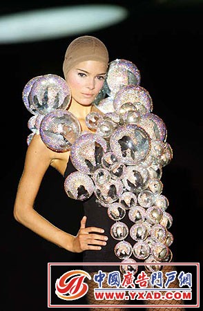 点击图片进入第一页