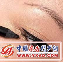 图解:内双眼皮美眉的魔力眼线