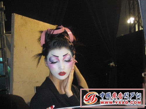 ���ͼƬ������һҳ