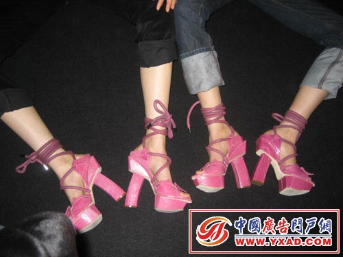 ���ͼƬ������һҳ