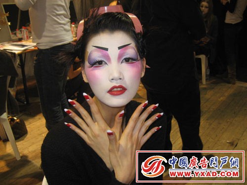 ���ͼƬ������һҳ