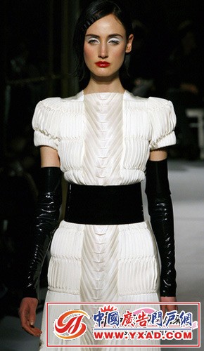 ���ͼƬ������һҳ