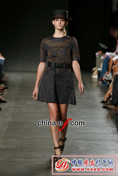 �崺����OL��ɫС��ȹ