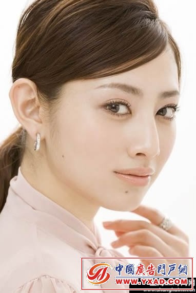 分享初夏清透无暇自然妆容DIY方法