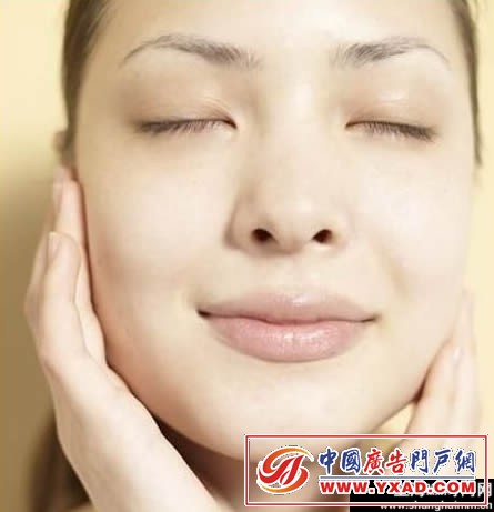 巧用化妆技巧 有效遮掩毛孔粗大问题